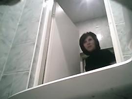Сборник скрытых камер в женских туалетах