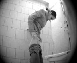 Скрытая камера в женском туалете института